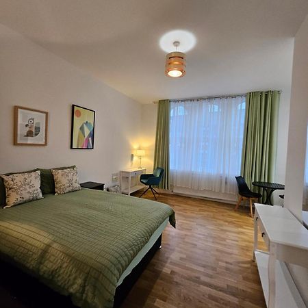 Central Chambers Suites - Suite 1 Leek Buitenkant foto