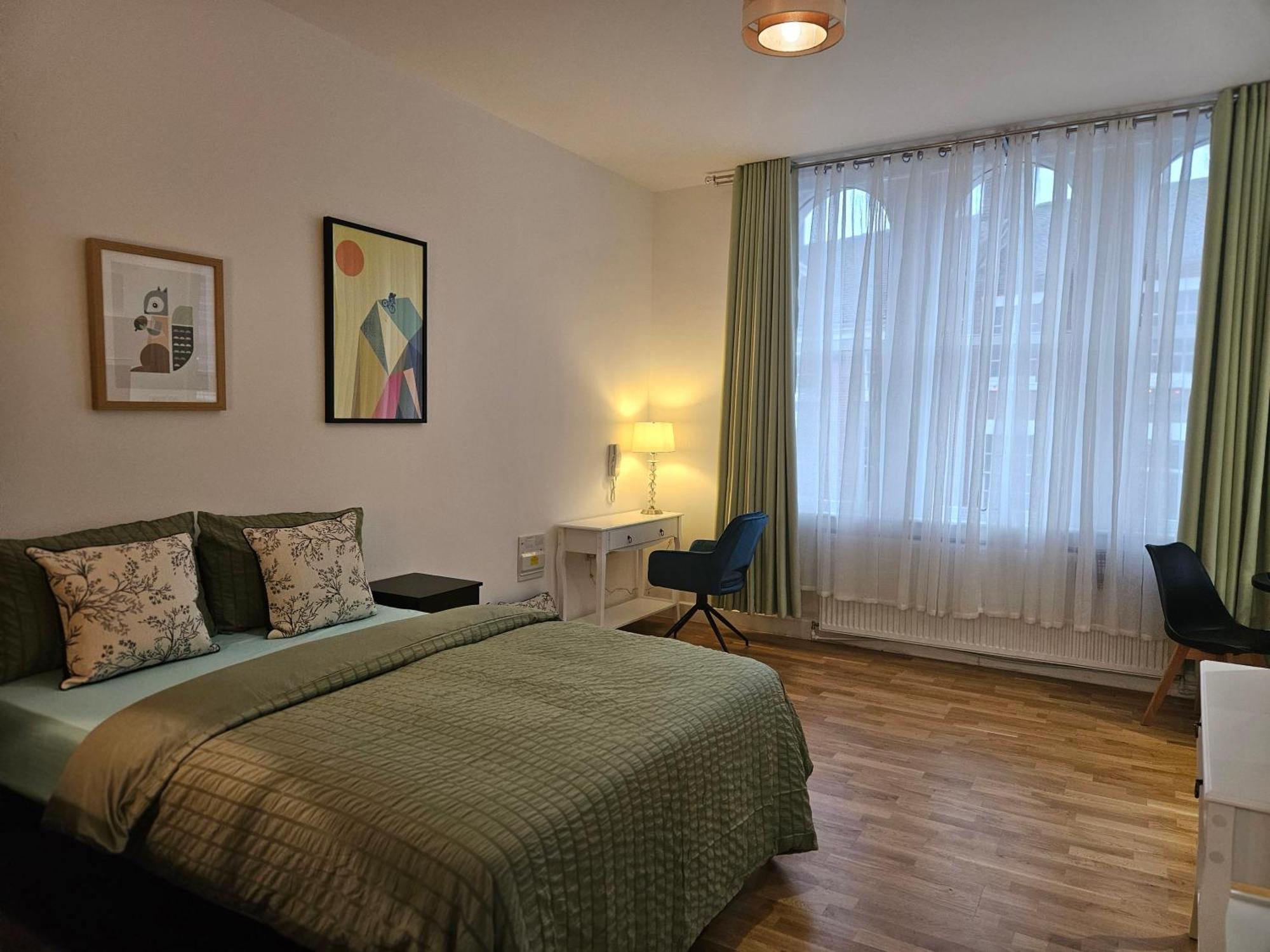 Central Chambers Suites - Suite 1 Leek Buitenkant foto