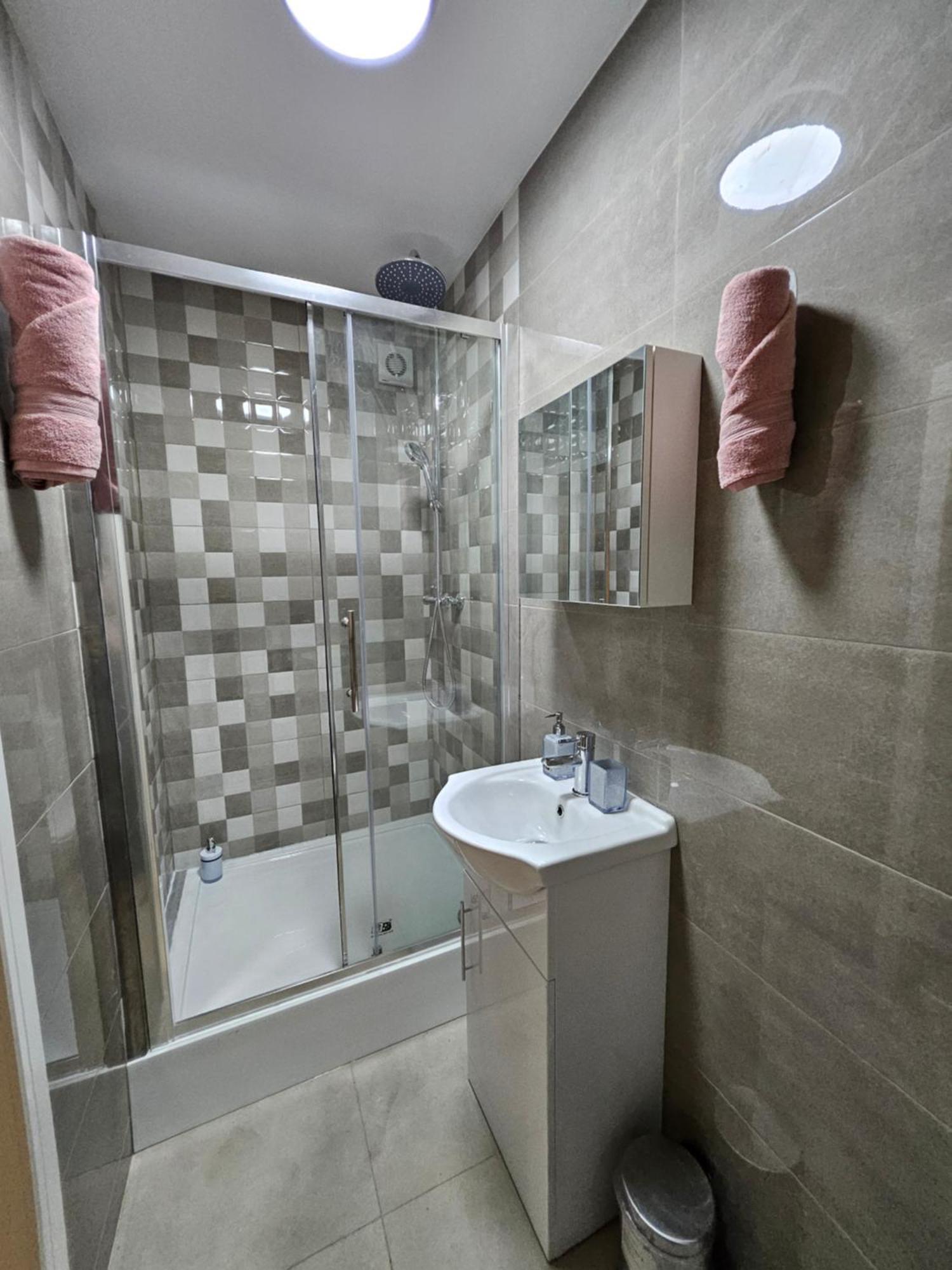 Central Chambers Suites - Suite 1 Leek Buitenkant foto