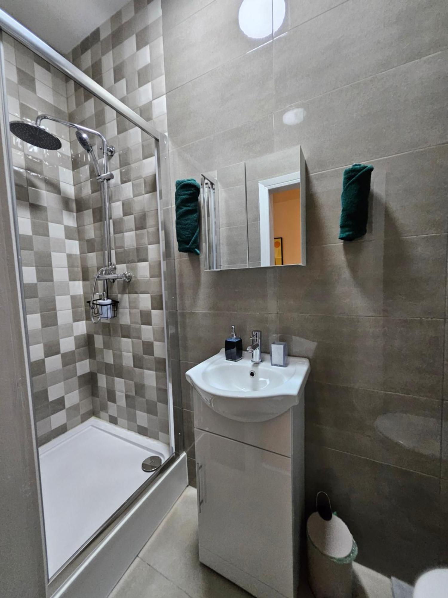 Central Chambers Suites - Suite 1 Leek Buitenkant foto
